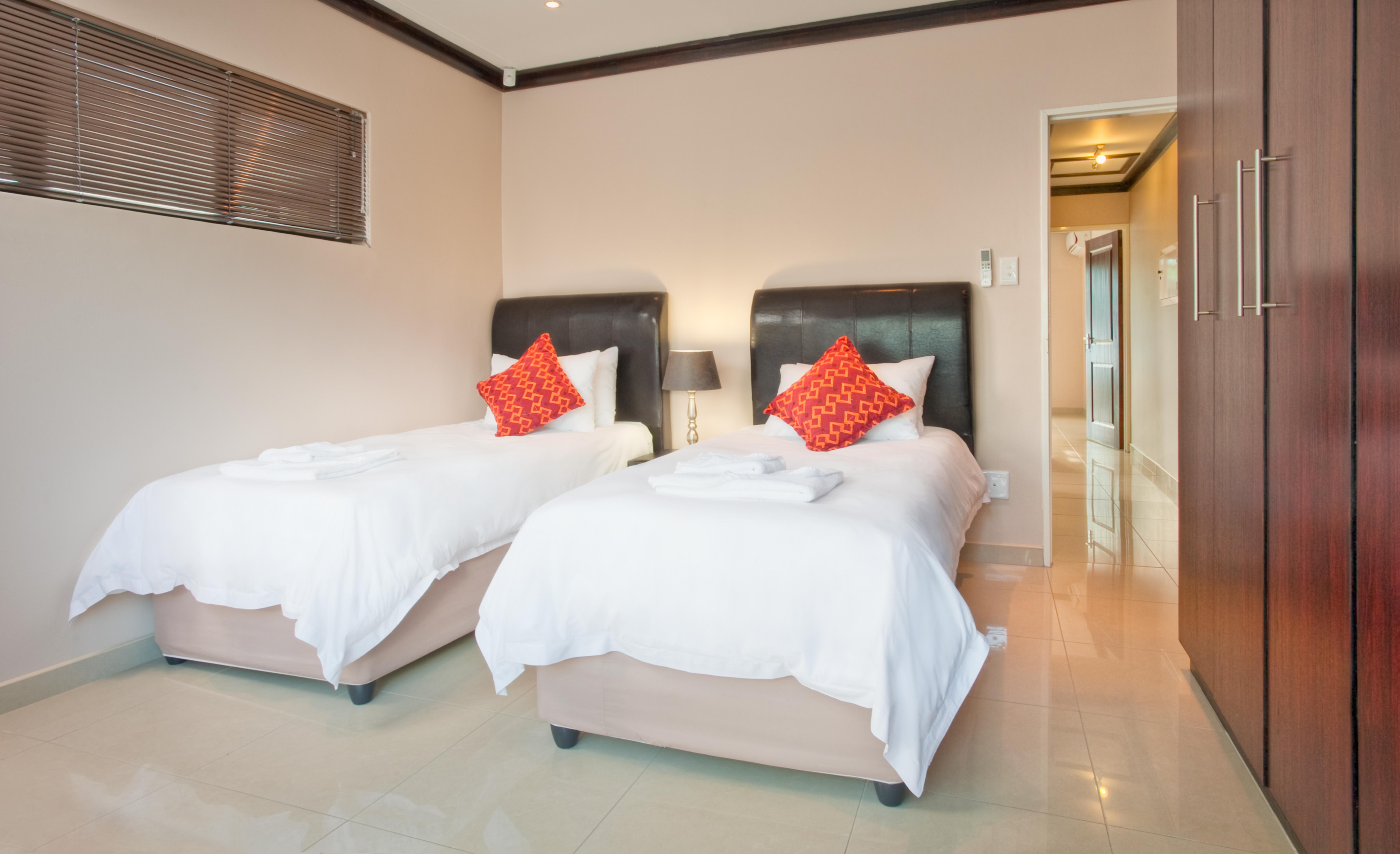 Arebbusch Travel Lodge Windhoek Dış mekan fotoğraf