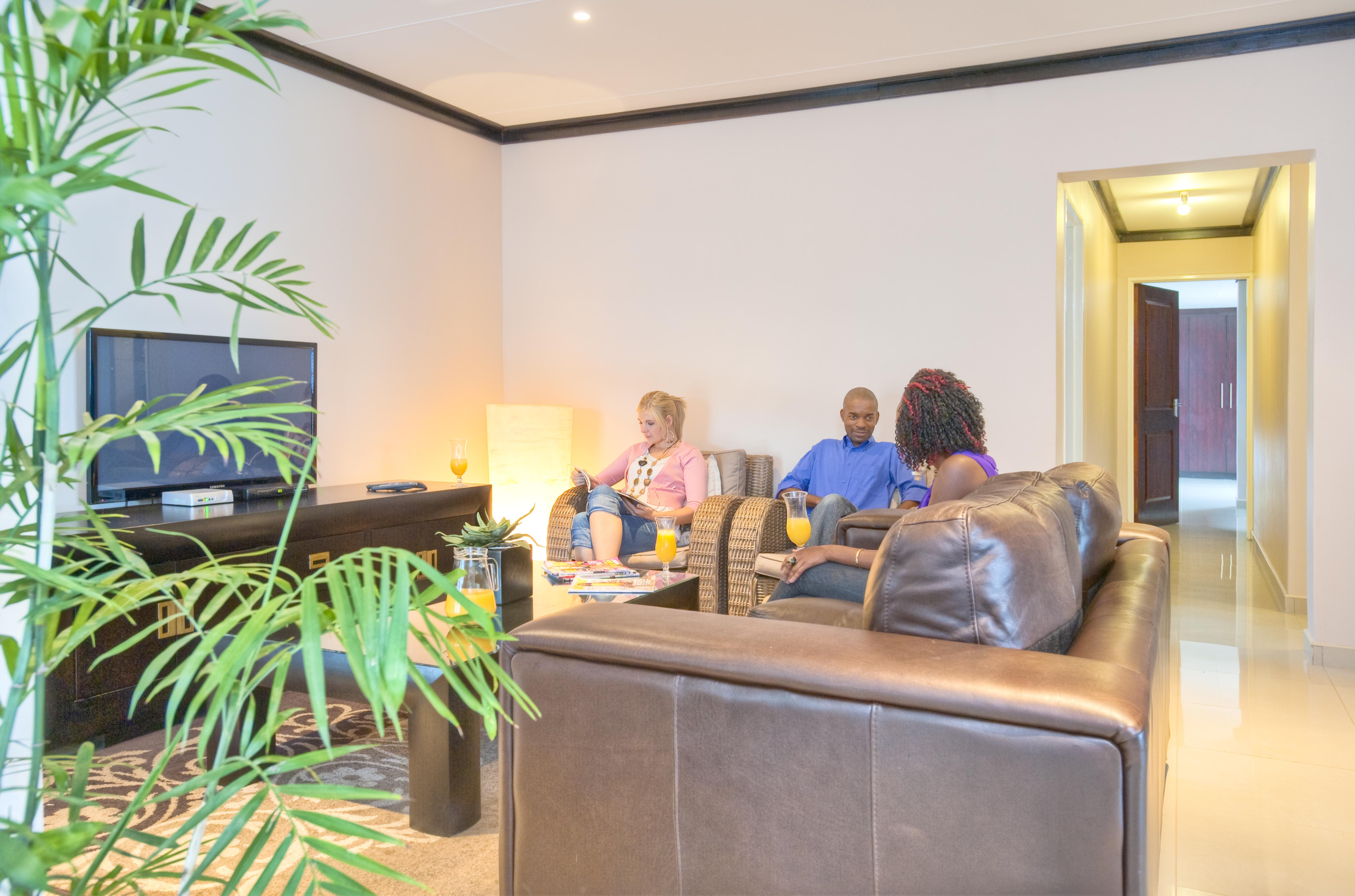 Arebbusch Travel Lodge Windhoek Dış mekan fotoğraf