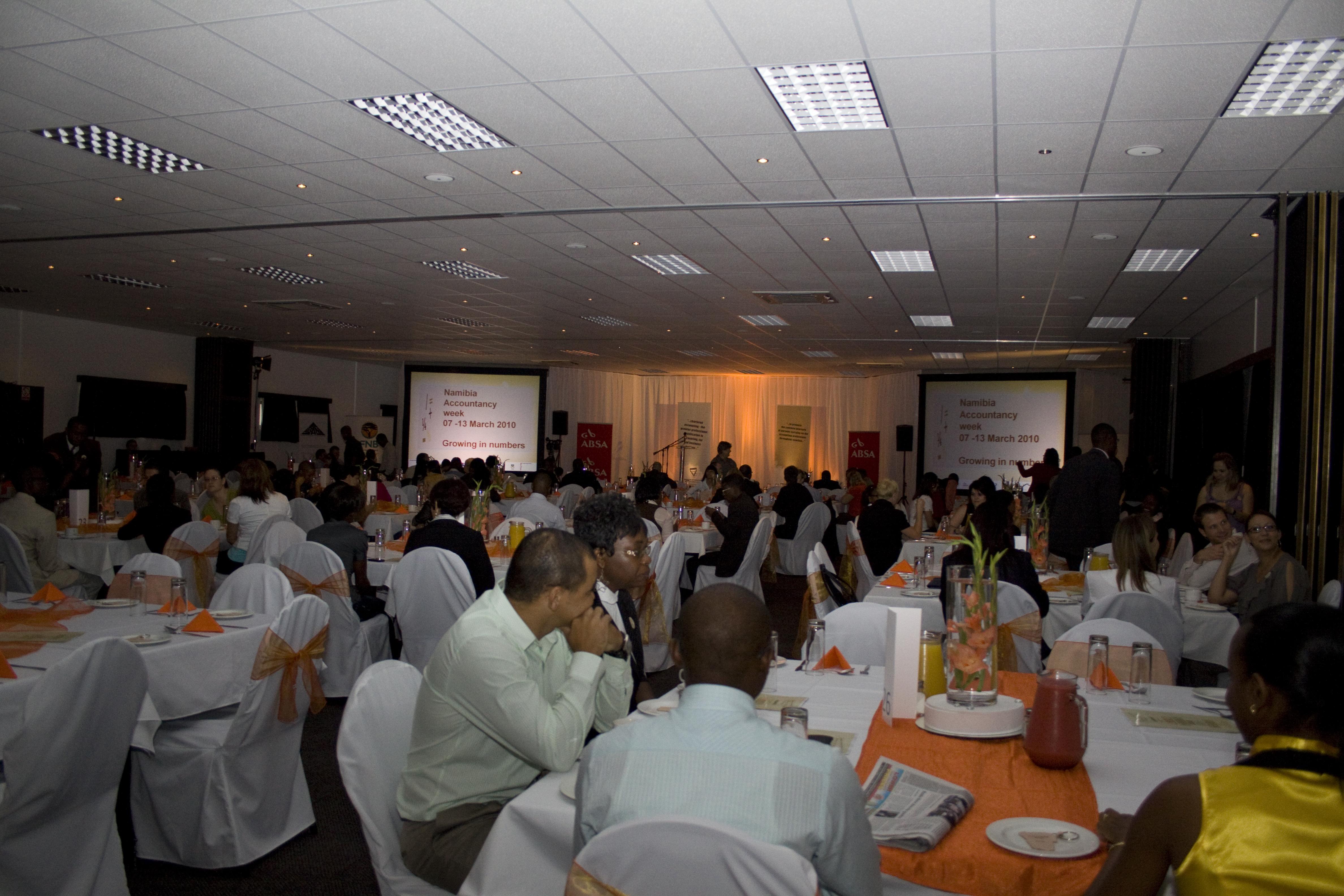 Arebbusch Travel Lodge Windhoek Dış mekan fotoğraf