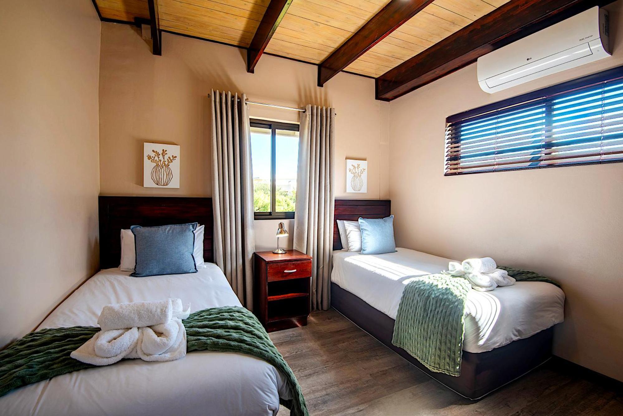Arebbusch Travel Lodge Windhoek Dış mekan fotoğraf